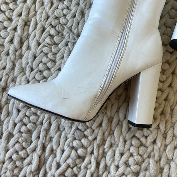 White Heeled Booties - Size: 38 / US 7.5 - Picture 4 of 9